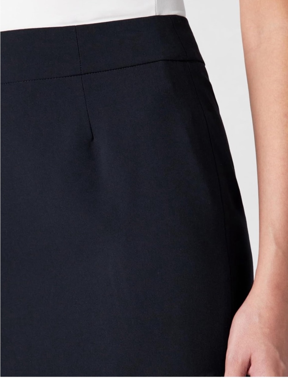 Calvin Klein Tailored Black Pencil Skirt — Sleek Workwear Staple - Picture 5 of 8
